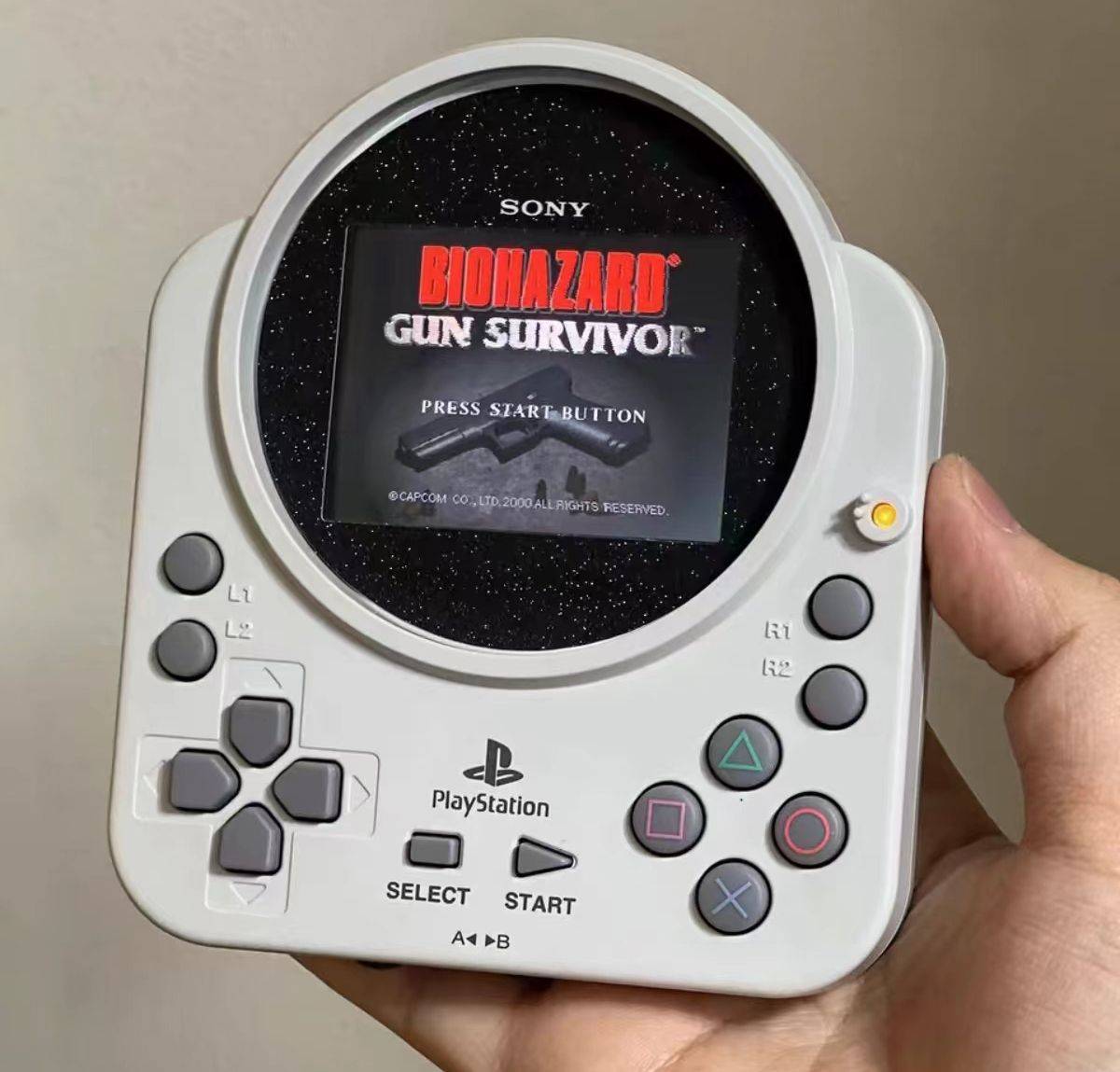 从未见过的索尼掌机神似psoen卖个一百块肯定火