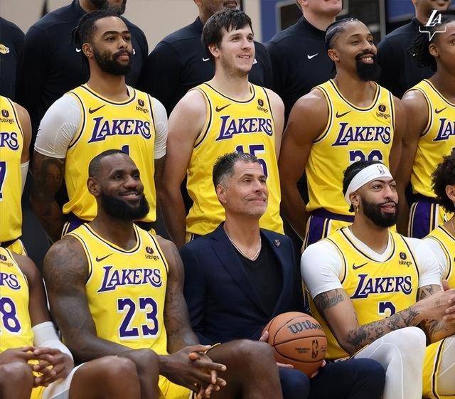 原创湖人笑纳大礼灰熊伤停13人紫金军团轻松备战收官战