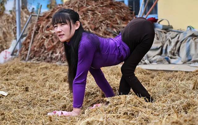 原创山东美女主播爬行生活36年24岁嫁46岁男人现在活成这样