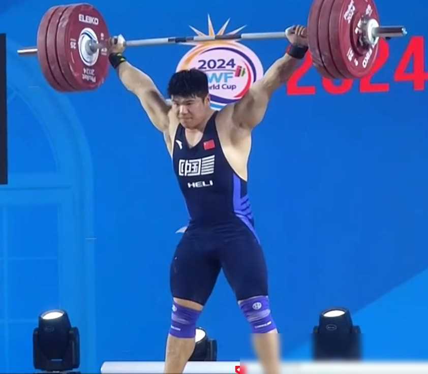 原创中国举重再添一金刘焕华逆转夺102公斤级冠军优势明显