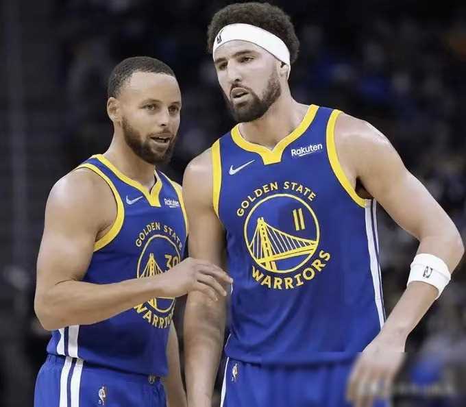 勇士大胜夜:水花兄弟闪耀,三项纪录诞生,前景看好_比赛_库里_湖人