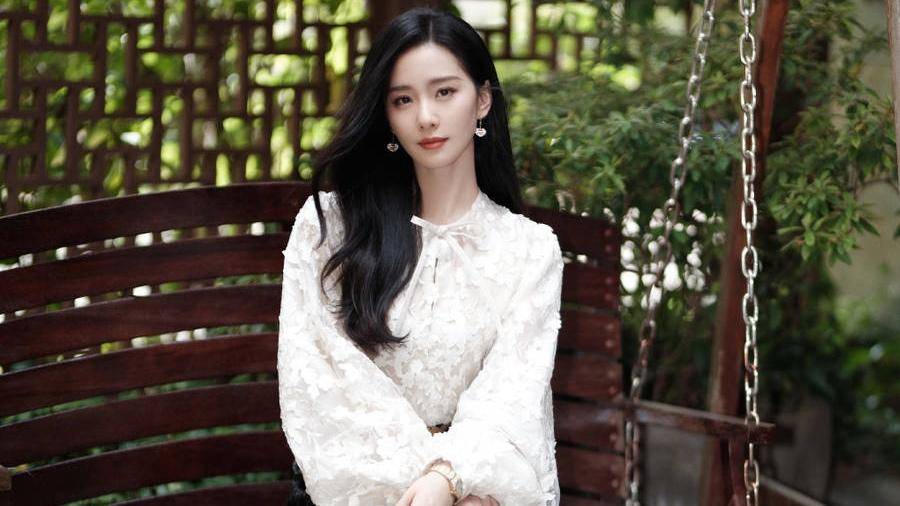 原创刘诗诗面相疑变温婉女神变犀利美人网友热议是否整容过头