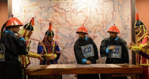 就是九帅曾国荃的"吉字营",彭玉麟的水师,这肯定是铁杆支持者,堪愿为