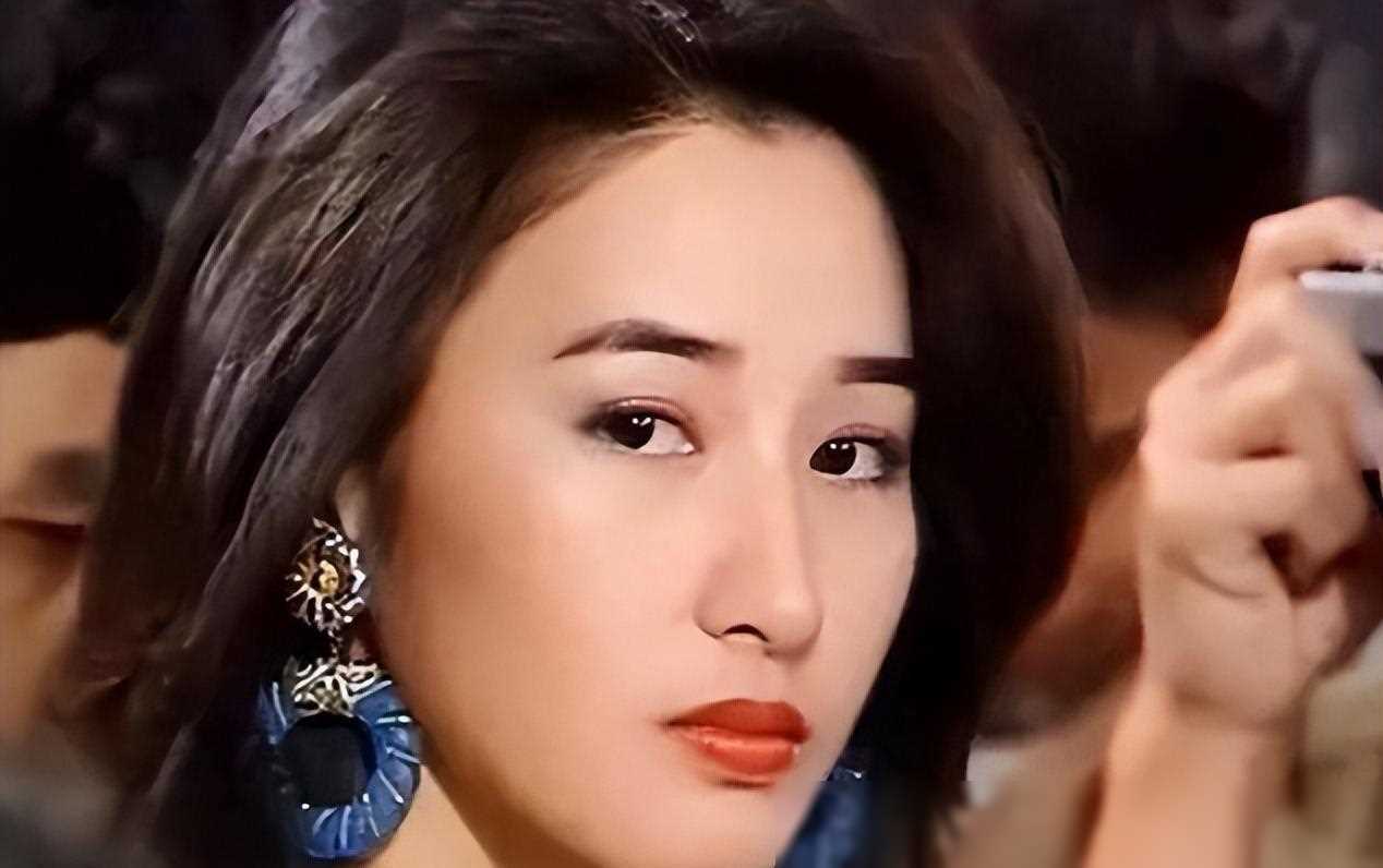 原创前tvb花旦隐退多年复出即将登台受夸逆袭