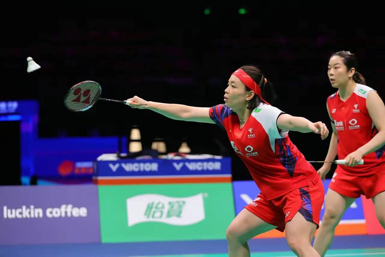 国羽凡尘组合无缘决赛,网友:巴黎夺冠难度大_贾一凡_羽毛球_比赛