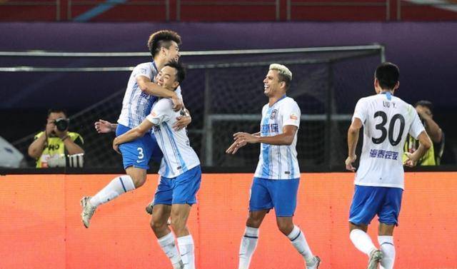 原创于根伟英明之举拒绝津门虎球迷力推张诚选择中冠联赛新征程