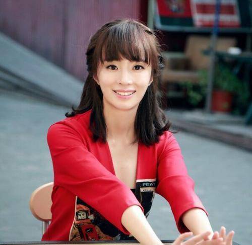 原创胡冰卿演了无数女主角还没火看她的造型你很容易得到答案