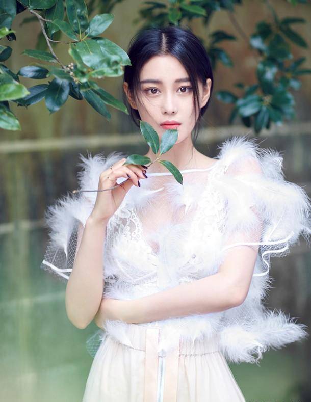 原创张馨予裙装写真s型身材一览无余娇艳妩媚诱惑网友第一时尚美人