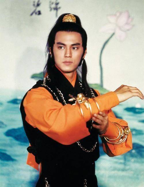 原创狄龙年轻演大侠中年落魄被吴宇森拯救出演还珠3后息影