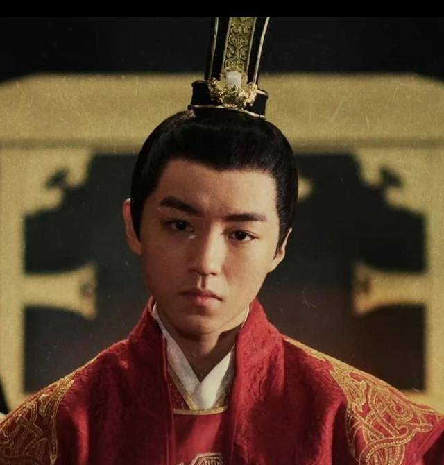 ",导演扈耀之是北京电影学院的副院长,主演吴磊,宋祖儿,王俊凯,郭俊辰