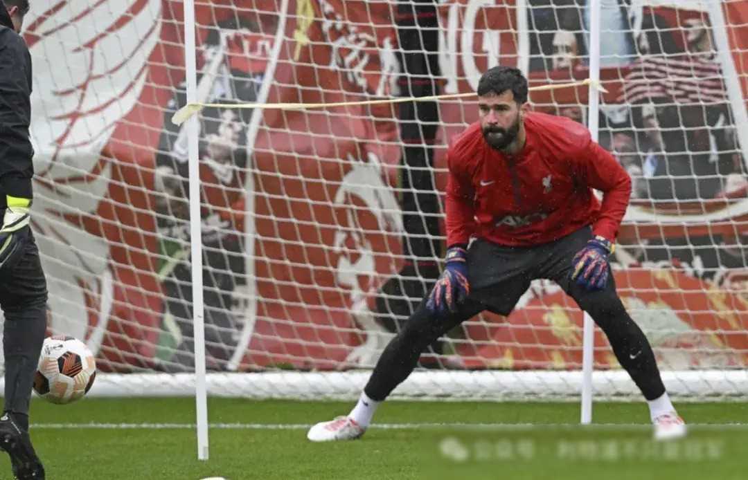 利物浦期待四大援兵主帅渣叔面临抉择迪亚斯薪酬是否会涨