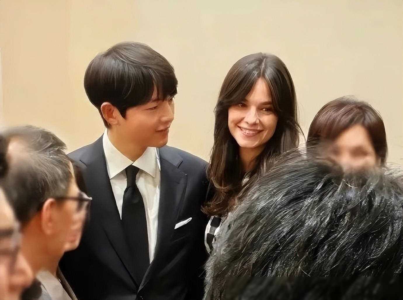 孙艺珍曾演绎情欲戏,幸福生活惹人羡,养眼瞬间成回忆_宋慧乔_婚姻