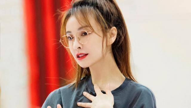 原创粉丝为何要为吴昕撑起一片天看完最新浪姐才明白她值得