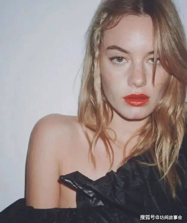 哈里·斯泰尔斯之后又被拍到与另一维多利亚天使纳丁