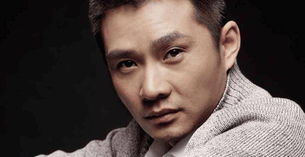 作为一个东北男孩,除了身材高大帅气外,还是一位很有实力的男演员,他