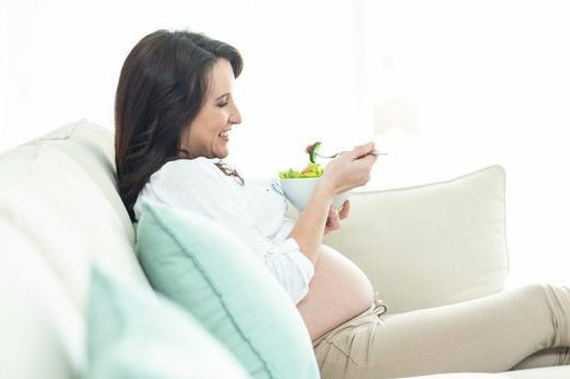 孕期多吃这四种食物，促进胎儿大脑发育，对婴儿和孕妇皮肤有好处_孕妈咪_火龙果_牛奶