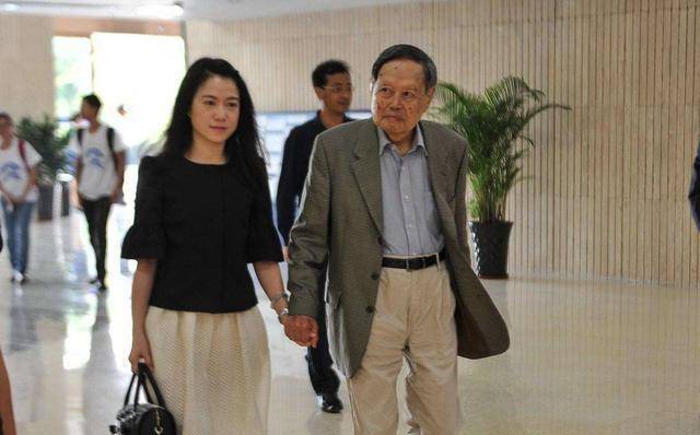 原创杨振宁的后人现状如何个个都有出息果然是虎父无犬子