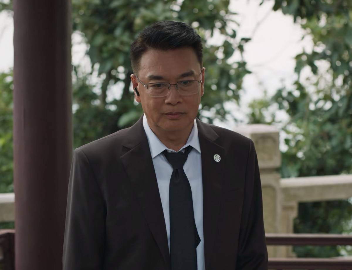 他的父亲章杰曾在珠影厂扮演《红楼梦》中的贾政一角,不仅是一位备受