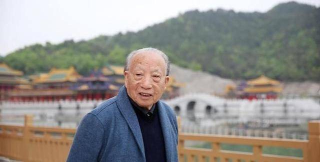原创从卖粪起家到横店掌门人马云冒雨为他撑伞徐文荣的传奇人生