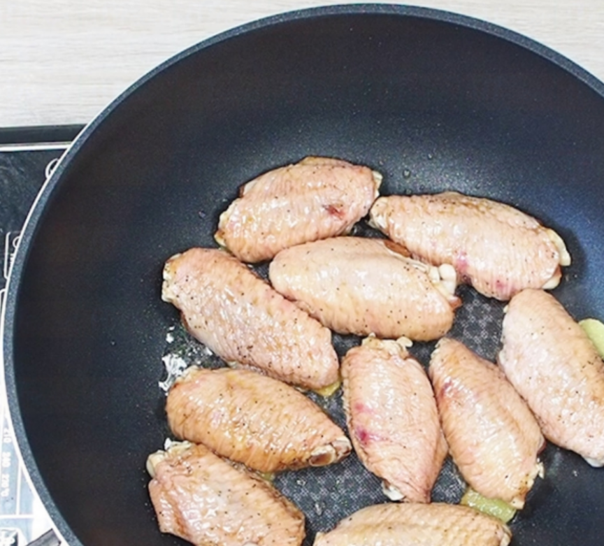 原创别再做可乐鸡翅了这两款酒味鸡翅酒香阵阵一上桌马上被抢光