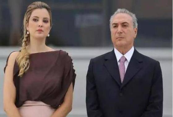 原创选美亚军嫁大43岁巴西总统婚后用公款挥霍无度把老公拉下马