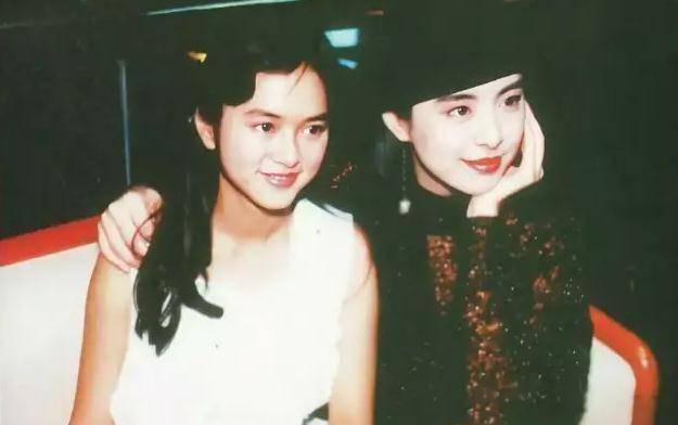 港星颜值巅峰期合影,王祖贤力压张曼玉,李嘉欣成"合影杀手"?