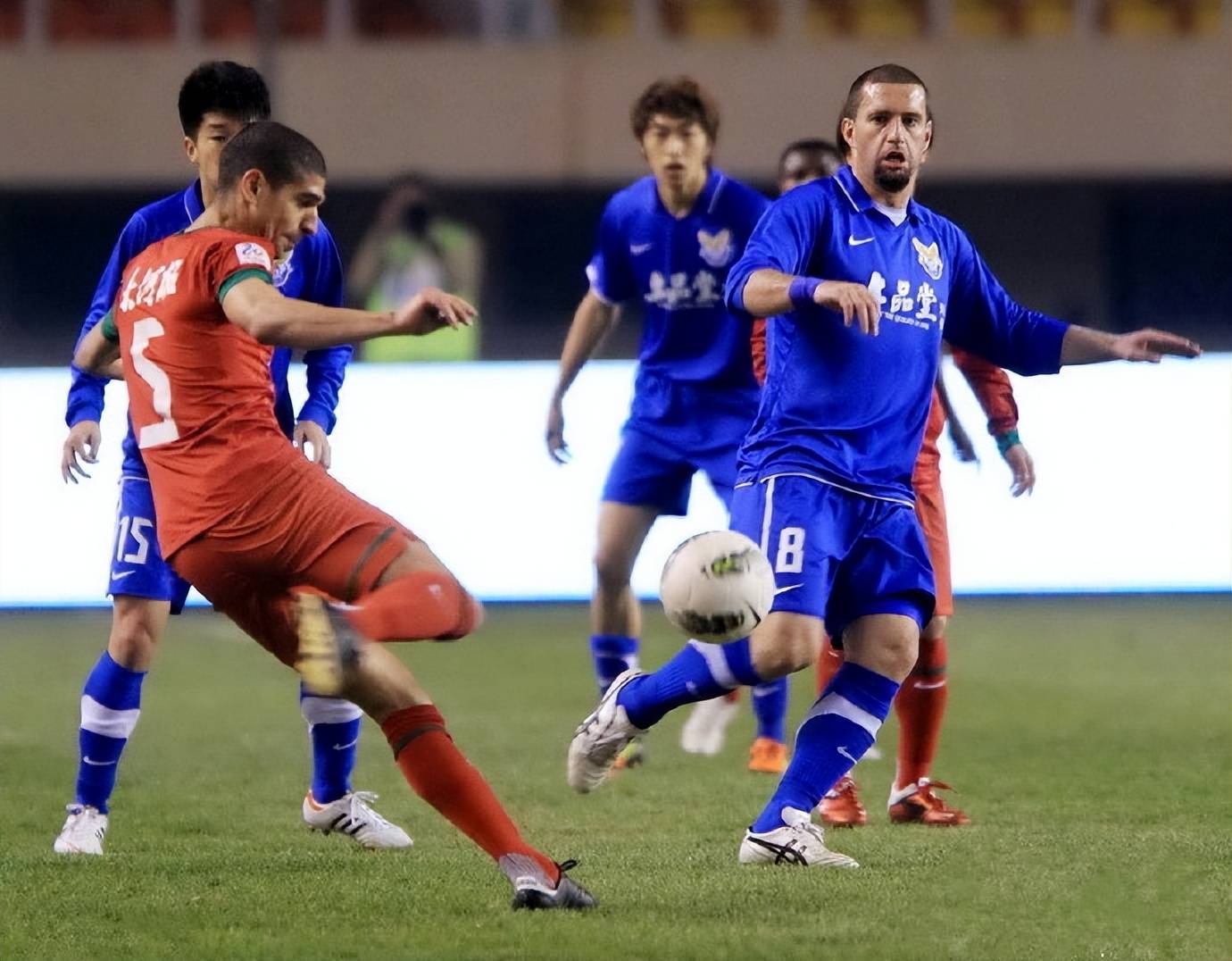 大连足球史上今天2012年中超阿尔滨10绝杀建业赢得赛季首胜4月14日