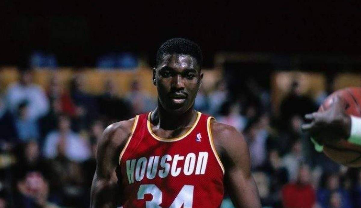 的四个总冠军:1995年火箭排名第3,湖人排名第10_比赛_奥拉朱旺_总决赛