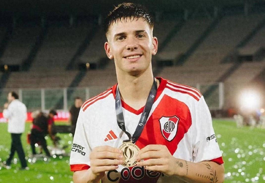 河床队史最年轻进球者他是新梅西