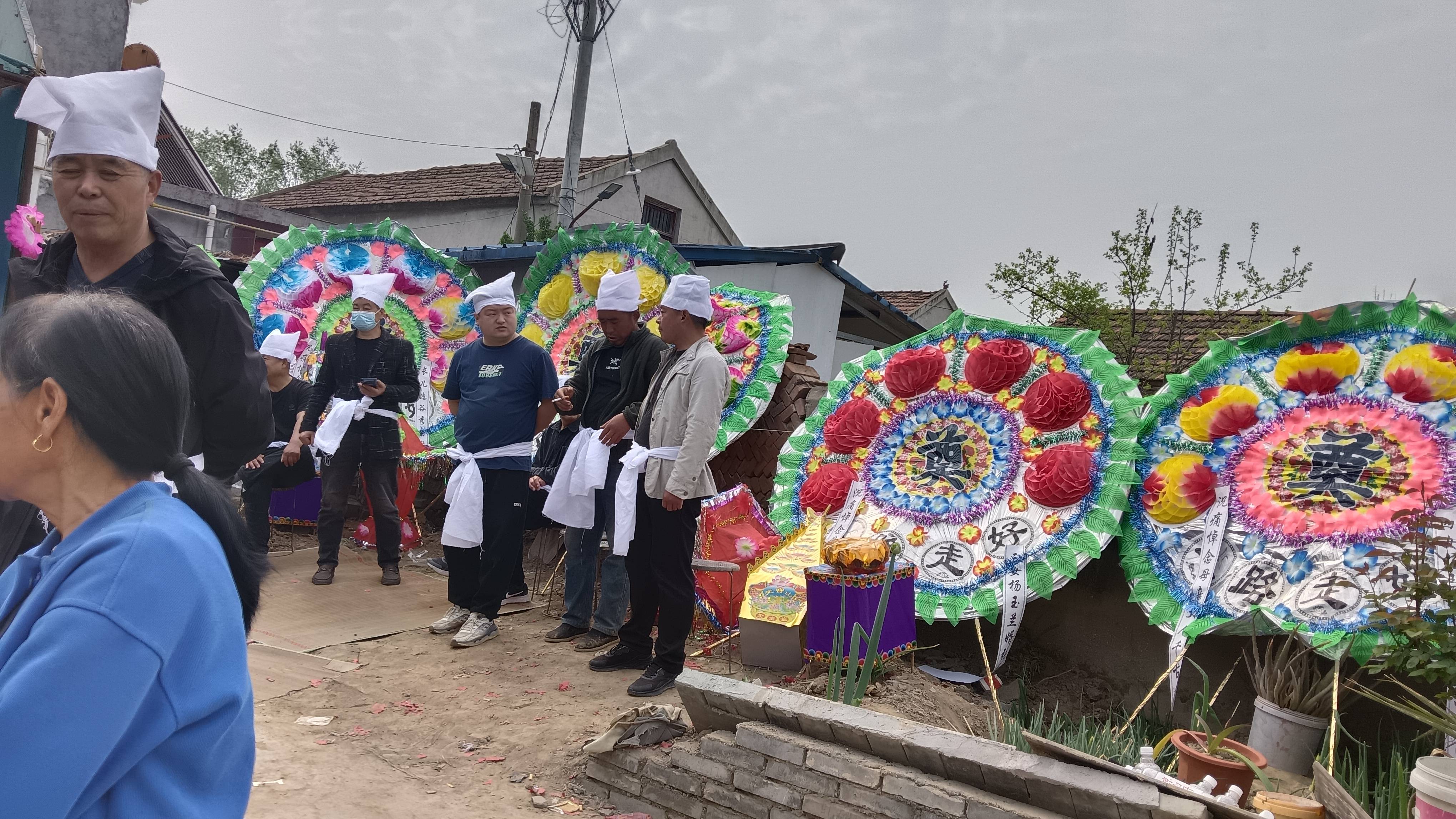 以孝治家高寿老奶奶安详去世