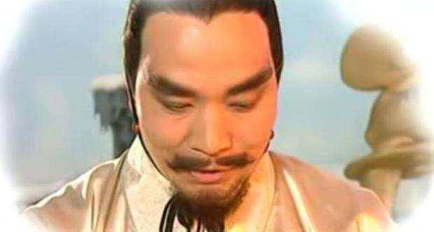 泾河龙王本来就喜欢小白龙,他怕武德星君再次找小白龙麻烦,"请九天应