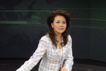 原创同是央视主持比起客死异乡的方静因接电话离世的沈旭华才可惜