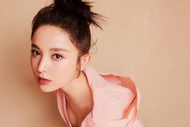 让人惊叹她真的是一天更比一天美!