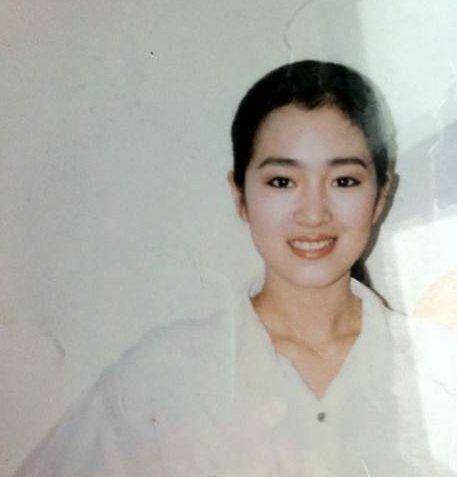 原创巩俐当红时父亲姐姐相继离世赶走了原配却输给了女大学生