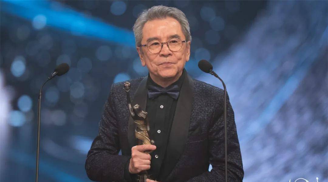 原创42届金像奖姜大卫普通话感谢恩师张彻张艾嘉夸洪金宝温柔