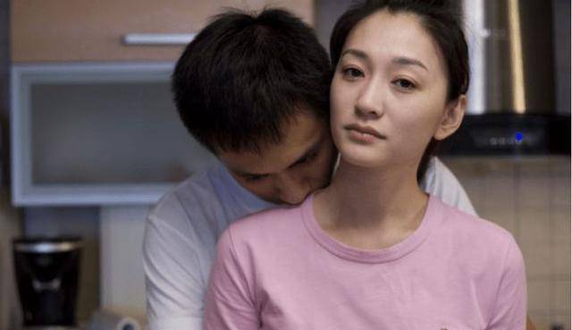 原创高圆圆和李小冉的工作旧照曝光舞台上争奇斗艳舞台下亲如姐妹