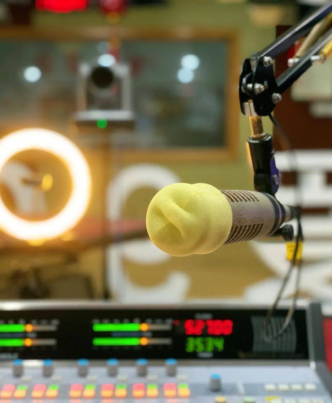 广播也能看颜啦907就是这么任性