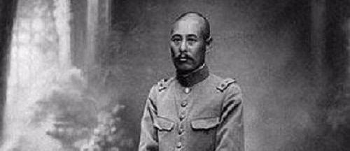 他人称倒戈将军有奶便是娘喜欢活埋人最后把自己给活埋了