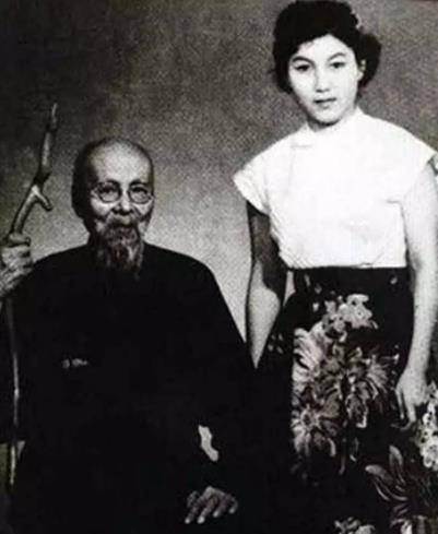 齐白石传奇夫人胡宝珠的罕见照片结婚那年齐白石57岁她18岁