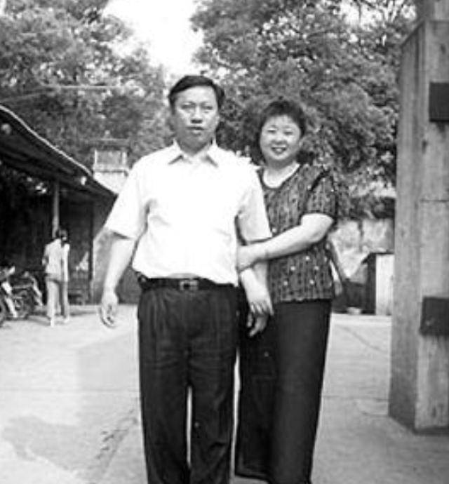 "病世,家族内斗争10亿家产,母亲说:儿媳弑夫夺财_王继业_殷素云_妻子