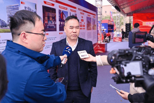 3月,"云海龙腾跃,高质量争先"2024年云东海街道重点项目集中签约暨