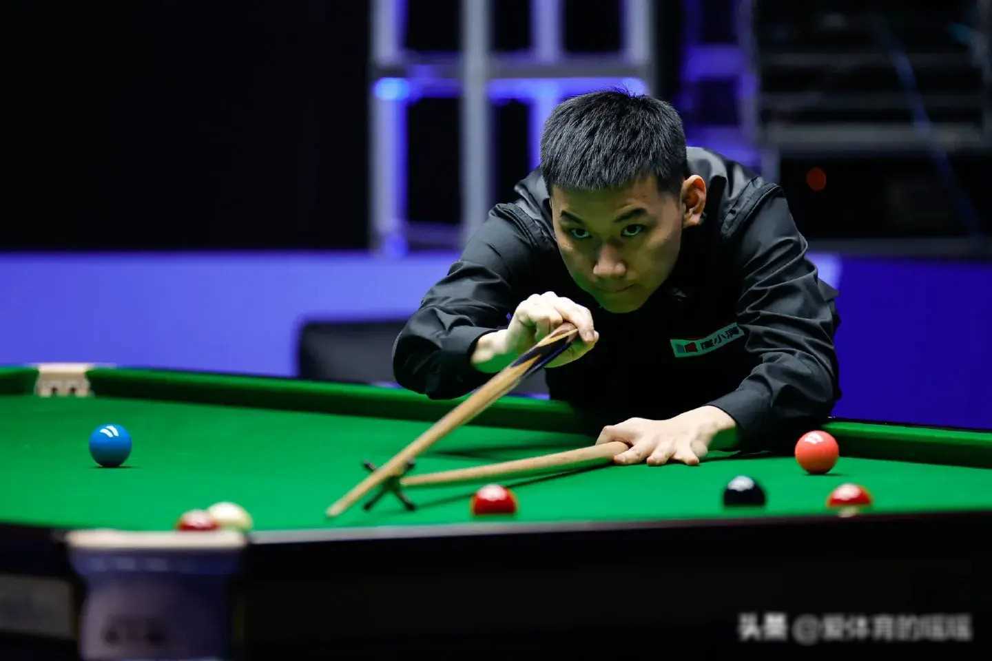 世锦赛遗憾落选范争一遭淘汰龙泽煌仅赢两局傅家俊晋级3轮