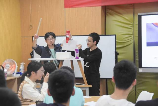 台州市第一中学举行青年教师课堂教学展演活动