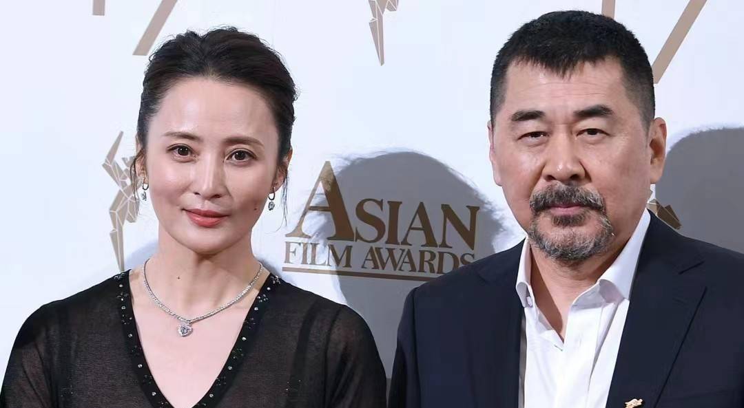 当事业达到巅峰时选择结婚,婚后蒋勤勤没有放弃自己热爱的演艺事业