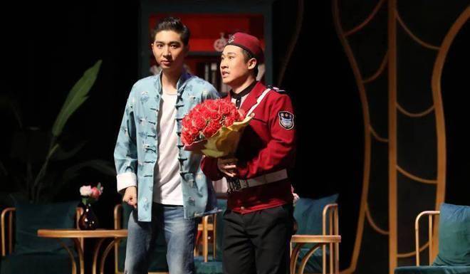 原创太过分陈佩斯带儿子扫墓被偷拍不顾阻拦发出现场照片曝光