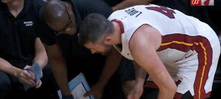 原创季后赛焦点巴特勒迎战恩比德雄鹿失误滑落挑战步行者