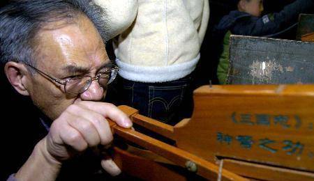 湖北出土蜀国大墓里面埋有一种古代半自动武器千古谜团被破解