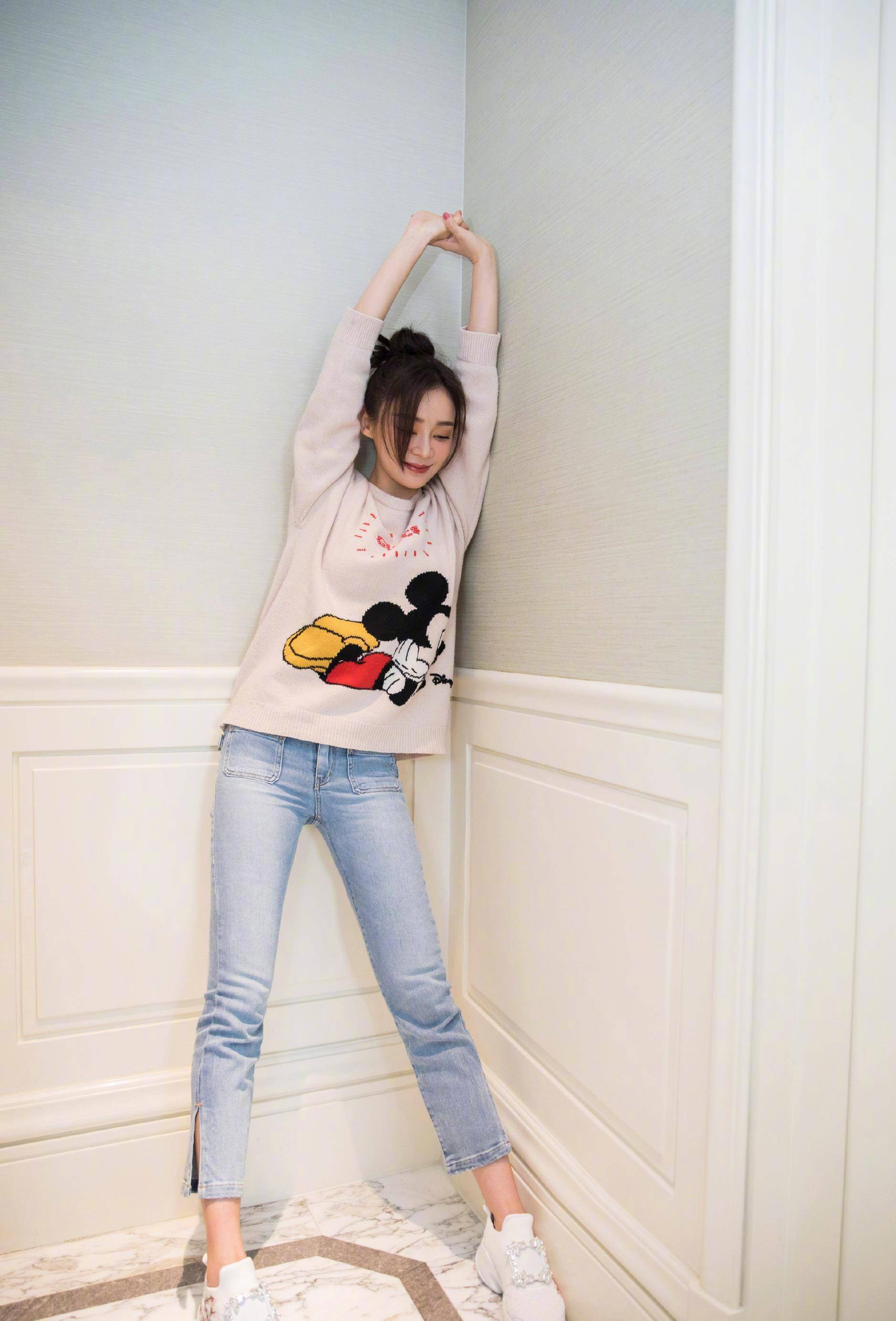 还是为了秀马甲线?