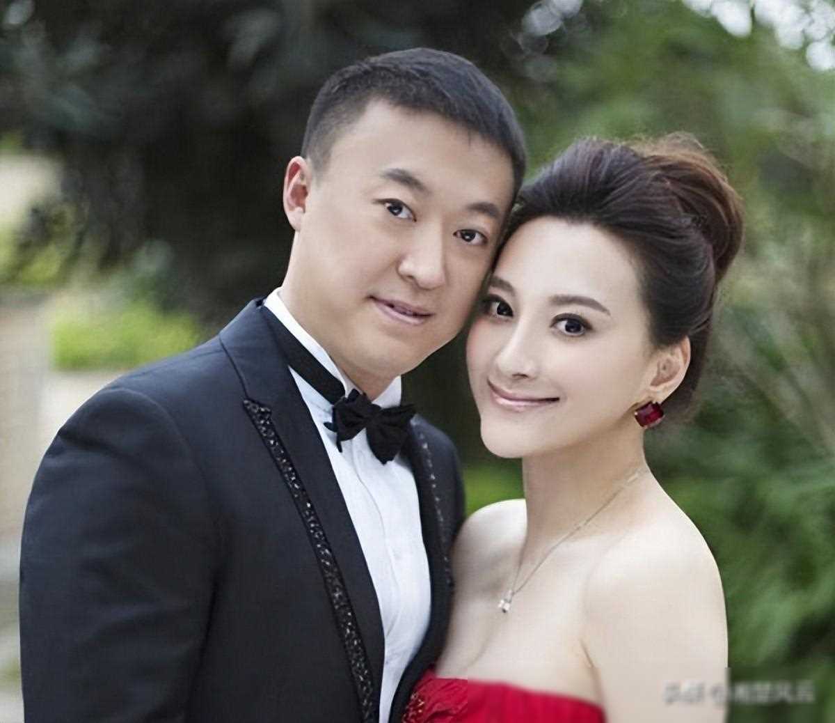 梁靖昆及男女主教练在列_退役_马龙_私生活