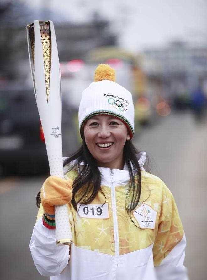 她有59个世界冠军,怀着孕为申冬奥奔波,男子资产百亿对她极尽_杨扬